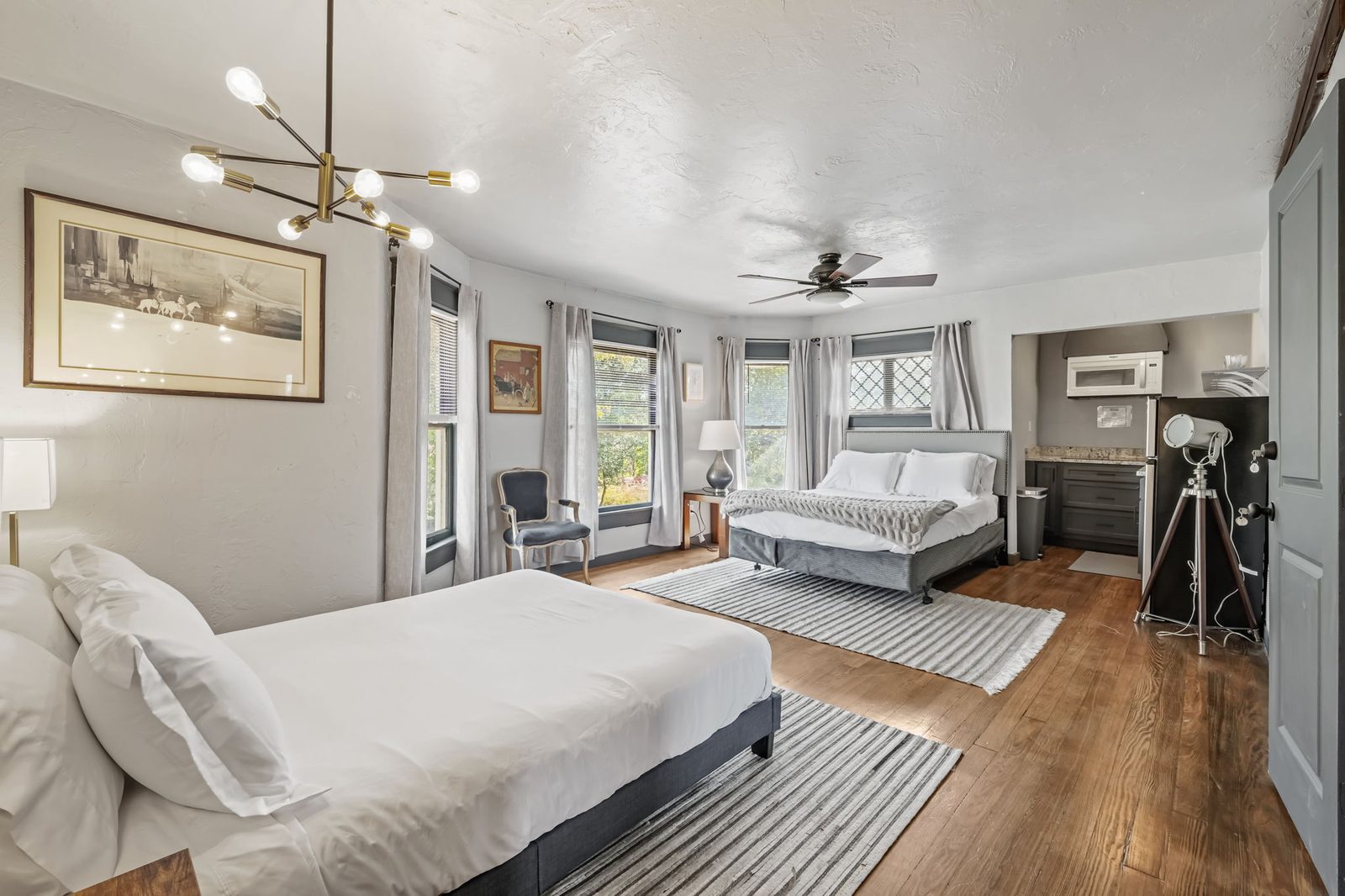 Bedroom in a Tōshi Partners portfolio home
