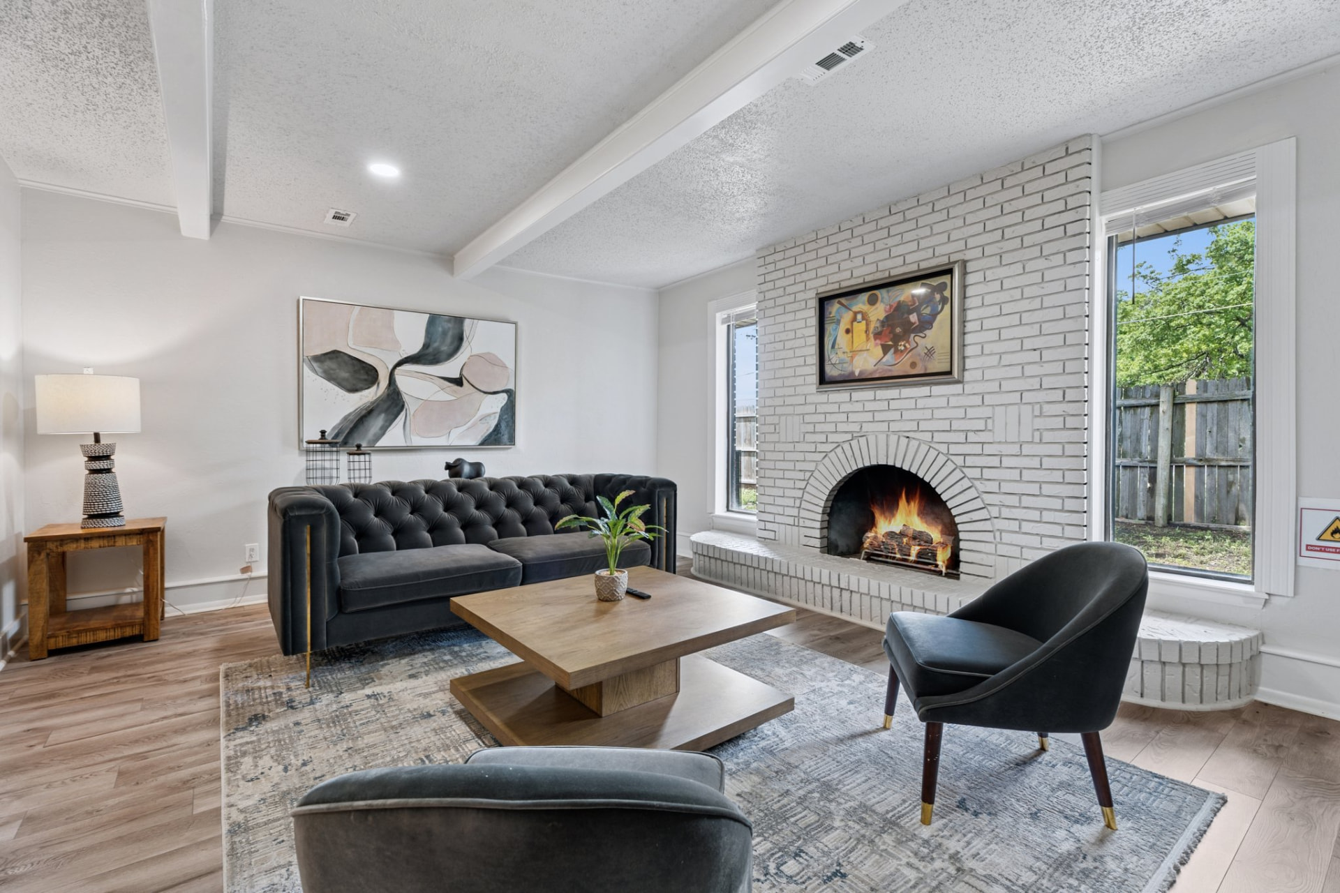 Living room in a Tōshi Partners portfolio home