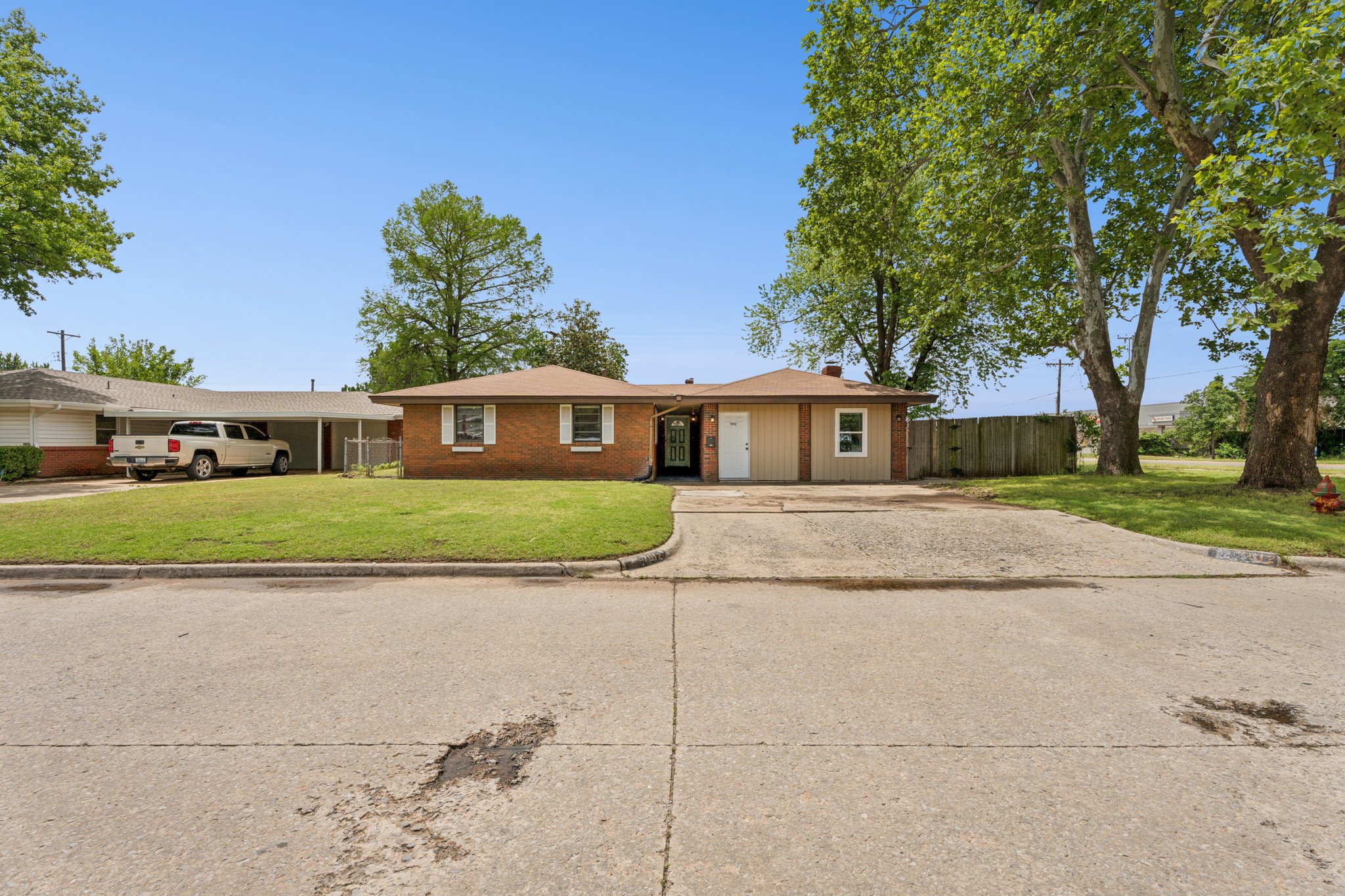 Exterior of a Tōshi Partners portfolio home in Oklahoma City
